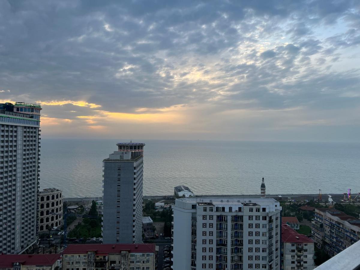 27 Floor Apartments Batumi Exterior foto